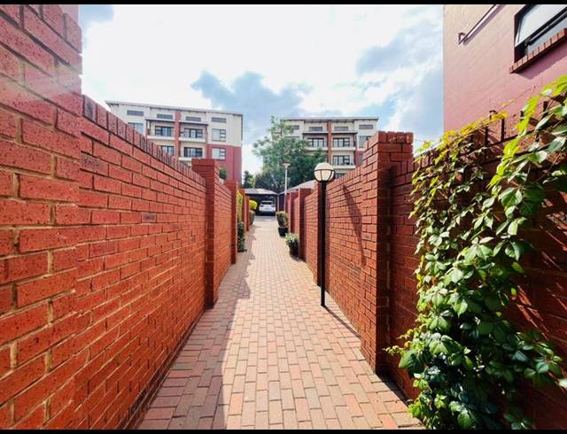 2 BEDROOM PROPERTY TO RENT IN STRELITZIA